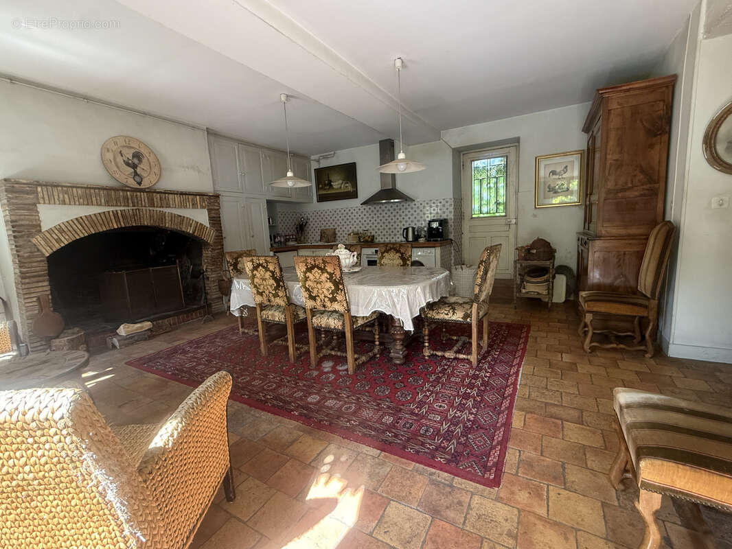Maison à BELLOU-SUR-HUISNE