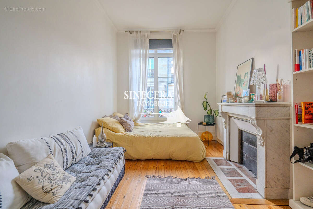 Appartement à BORDEAUX