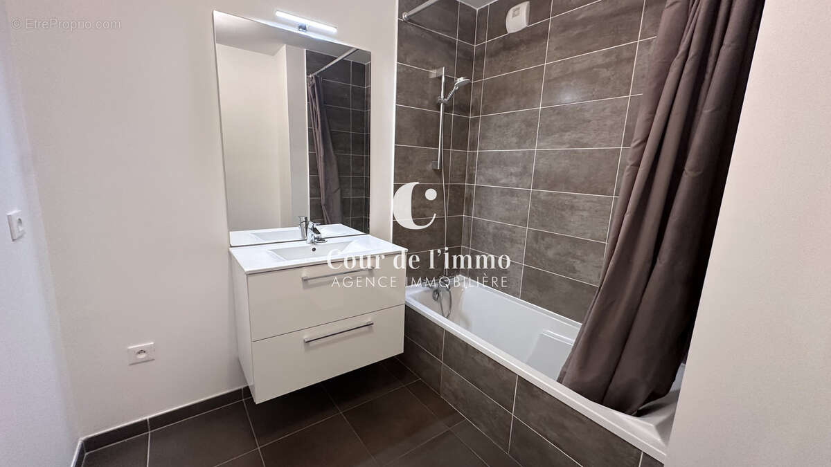 Appartement à AMBILLY