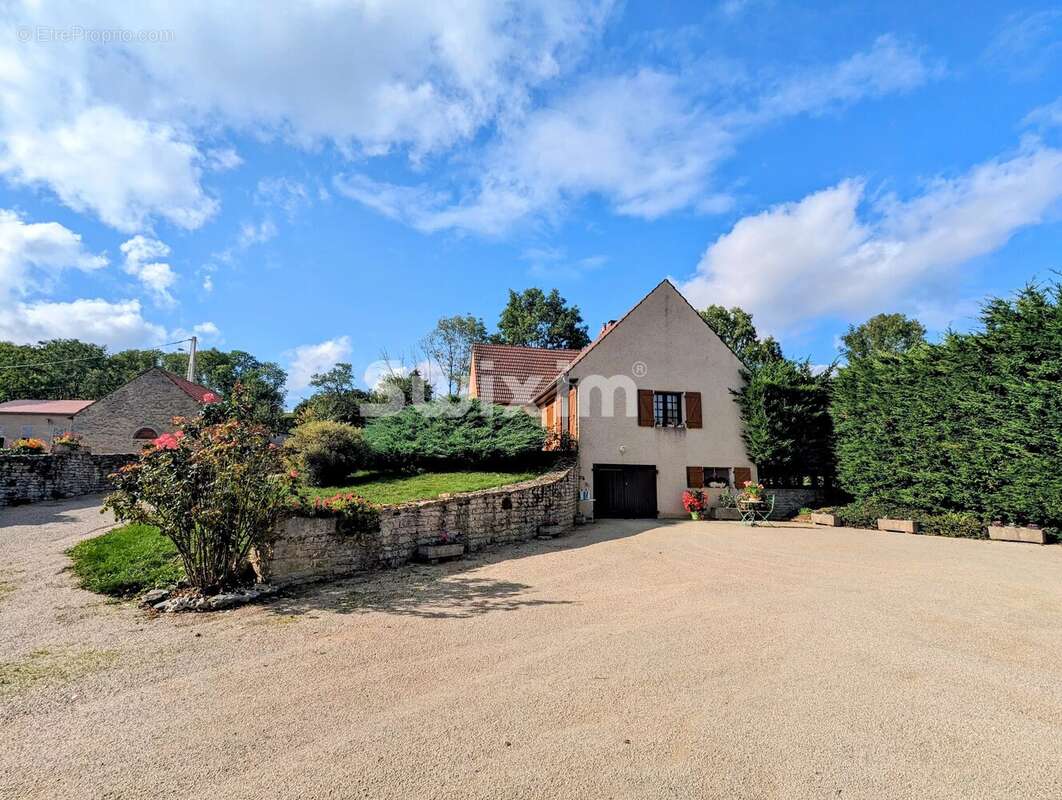 Maison à BLIGNY-SUR-OUCHE