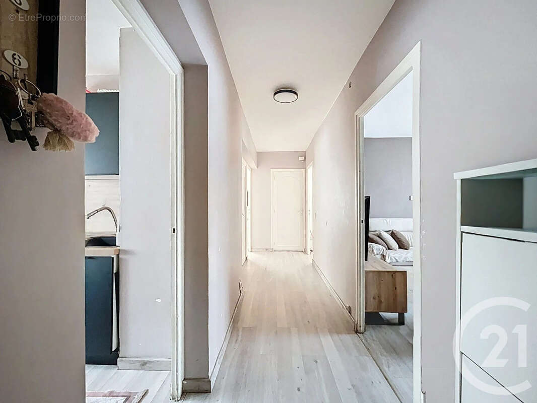 Appartement à PONT-EVEQUE