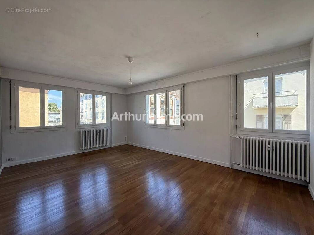 Appartement à LONS-LE-SAUNIER