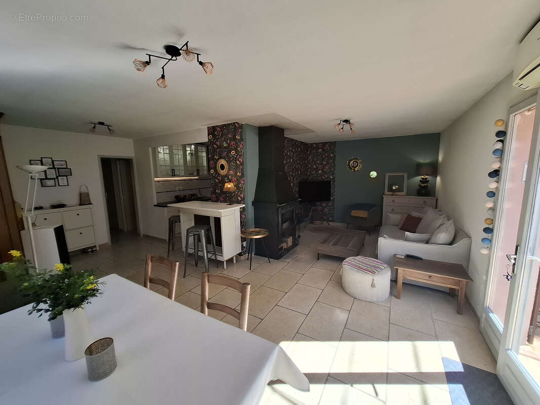 Maison à SAINT-ETIENNE-DU-GRES