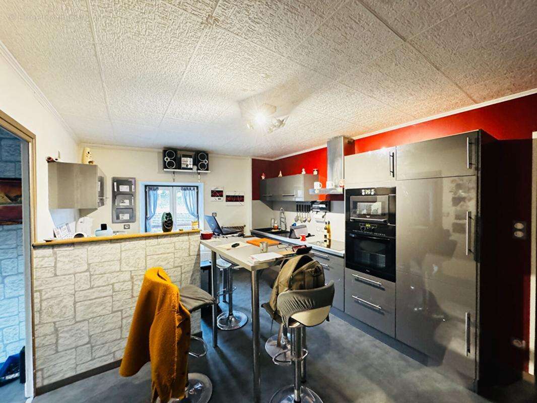 Appartement à SAINT-HAON-LE-CHATEL