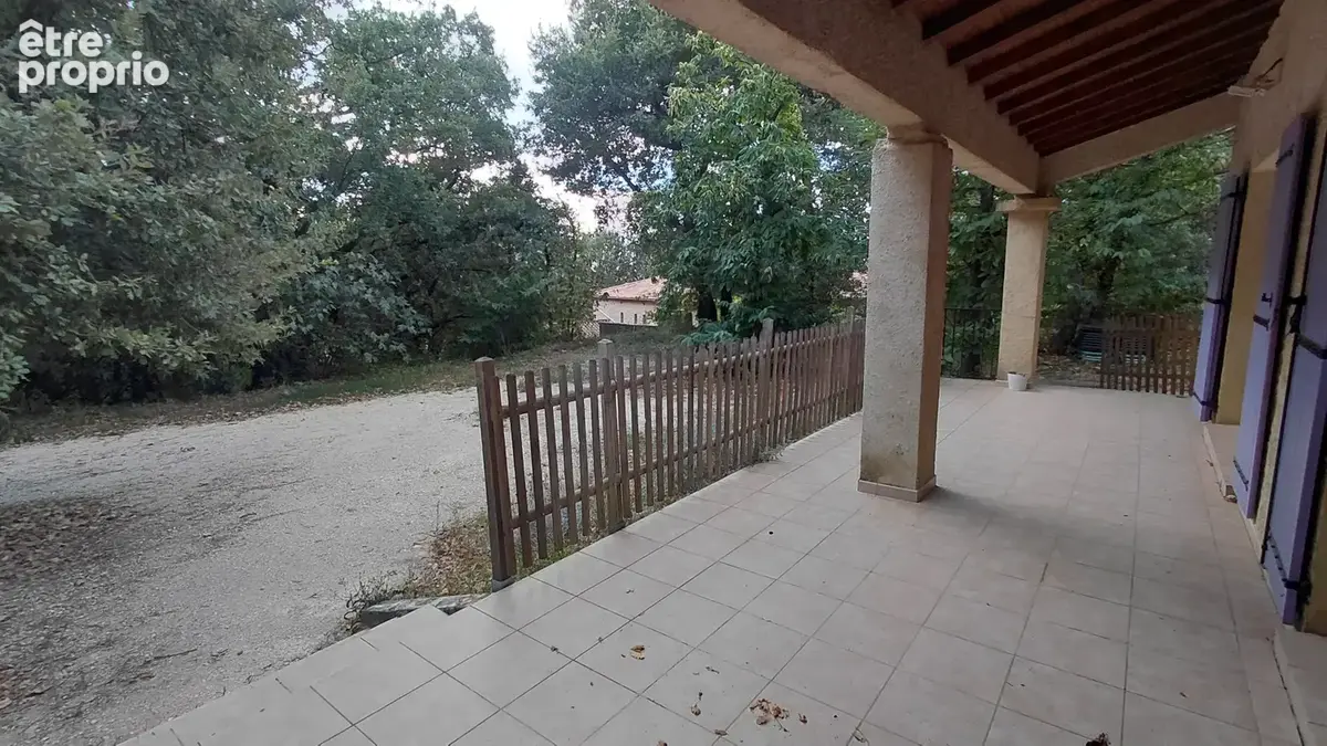 Belle Villa dans un cadre boisé - photo 7