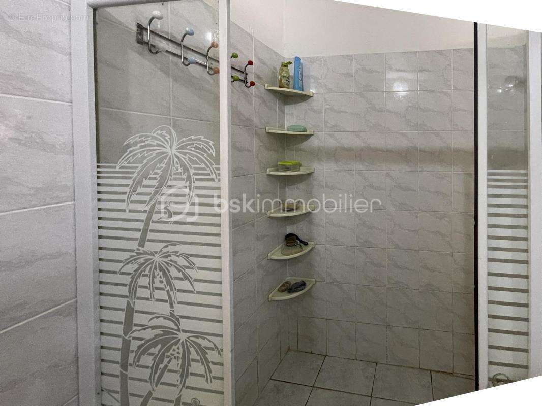 97310 - kourou – investissement locatif – 3 logements meublés – potentiel 40 920 €/an – rentabilité brute potentielle 11,2 % – a - photo 14