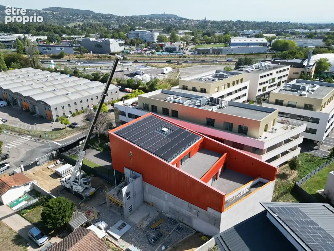 Commerce 1 010 m² à vendre à Dardilly (69570) - photo 3