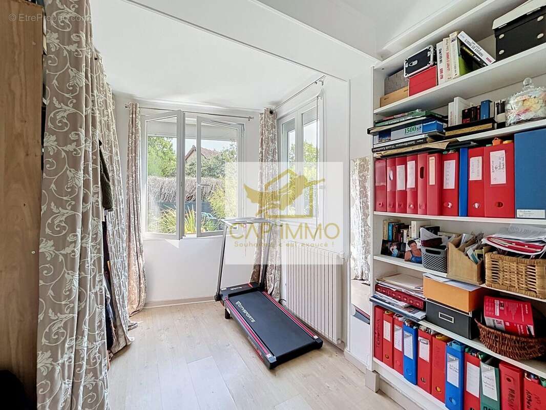 Maison 164 m² à Magny-En-Vexin  - photo 7