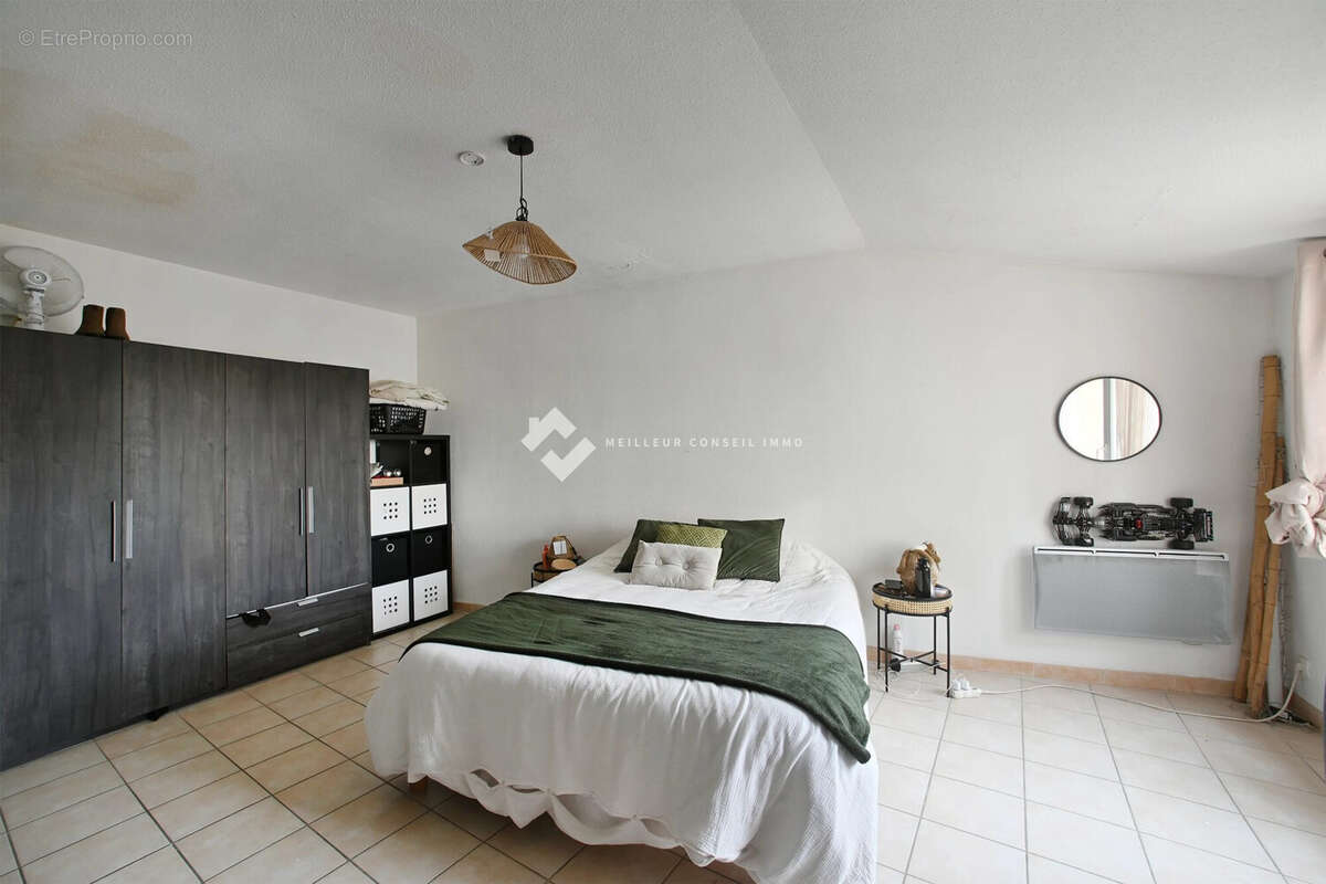 Appartement 270 m² à vendre à Ales (30100) - photo 8
