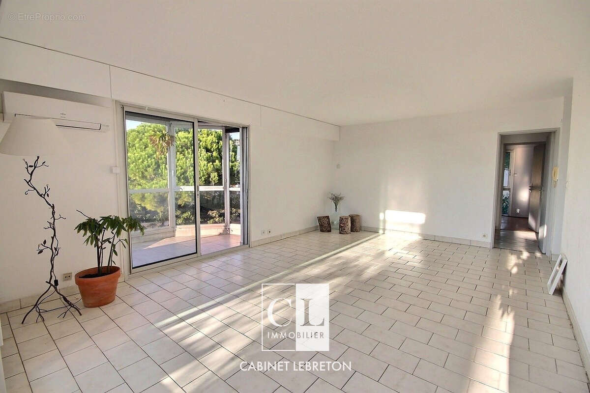 Appartement à MARSEILLE-8E