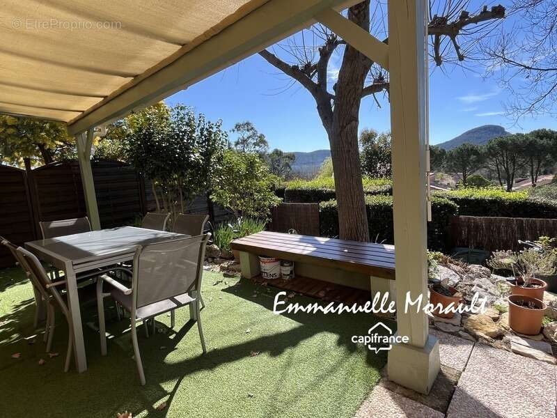 Maison à BAGNOLS-EN-FORET