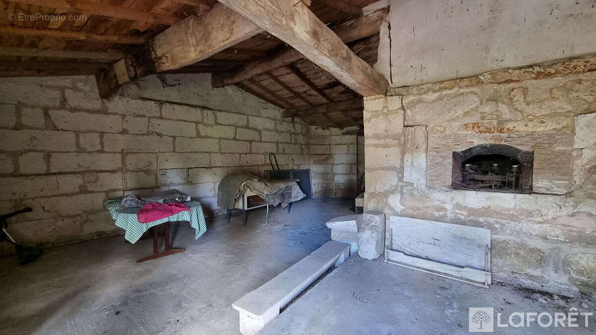 Maison à SAINTES