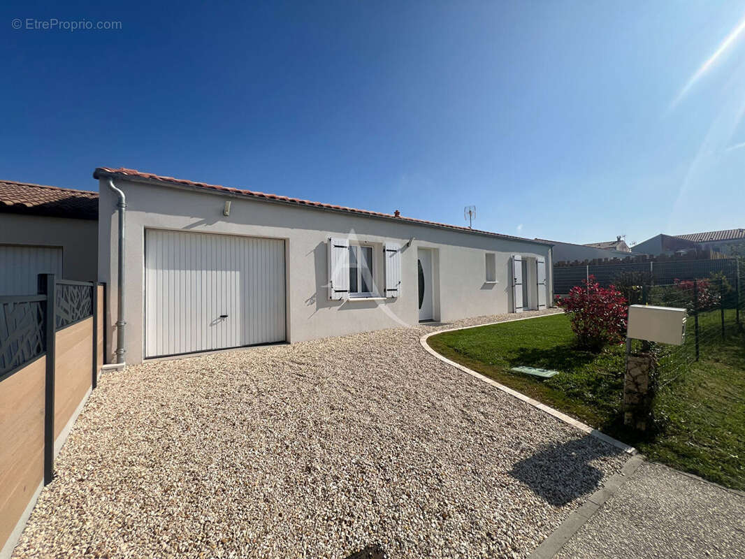 Maison à PORT-DES-BARQUES