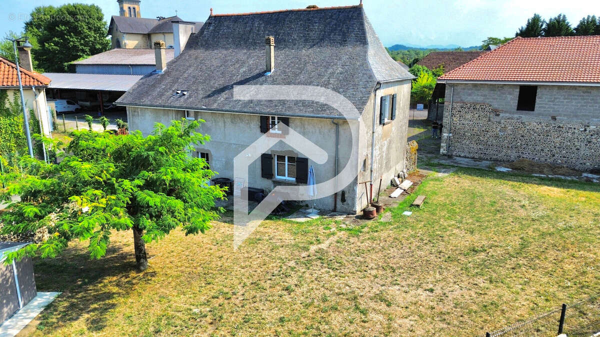 Maison Béarnaise Labastide-Cézéracq 7 pièces 177 m² - photo 15