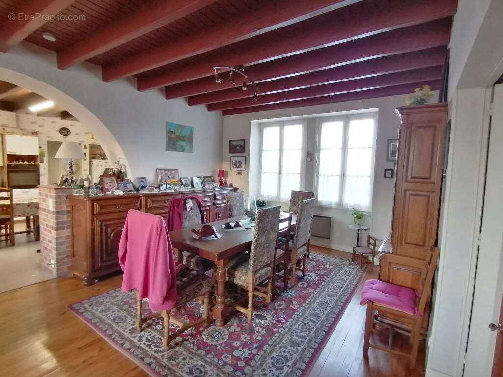 Maison à RAZAC-SUR-L'ISLE