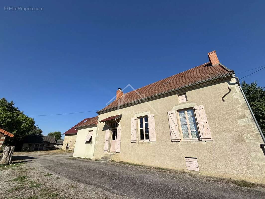 Maison à BAYET