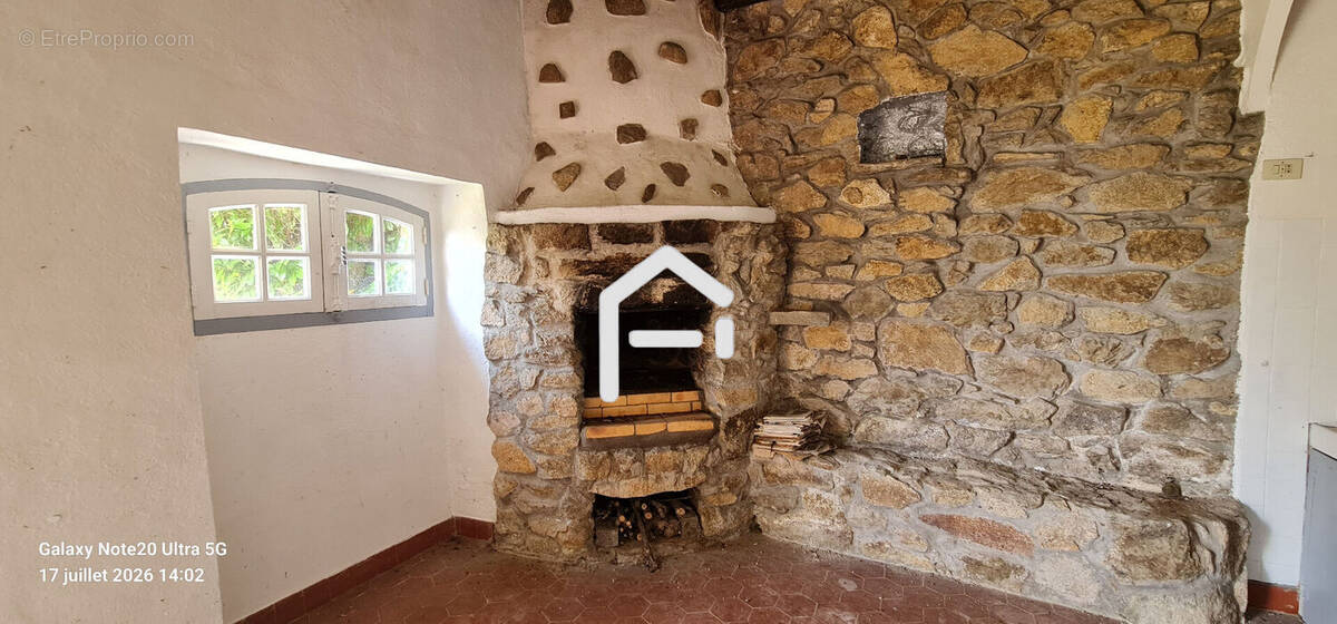 Maison à OBJAT