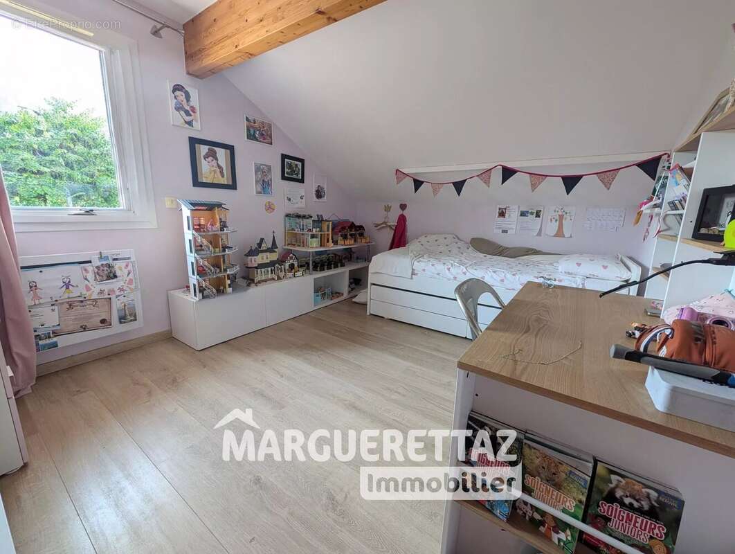 Maison récente T5 sur terrain plat et clôturé - photo 18