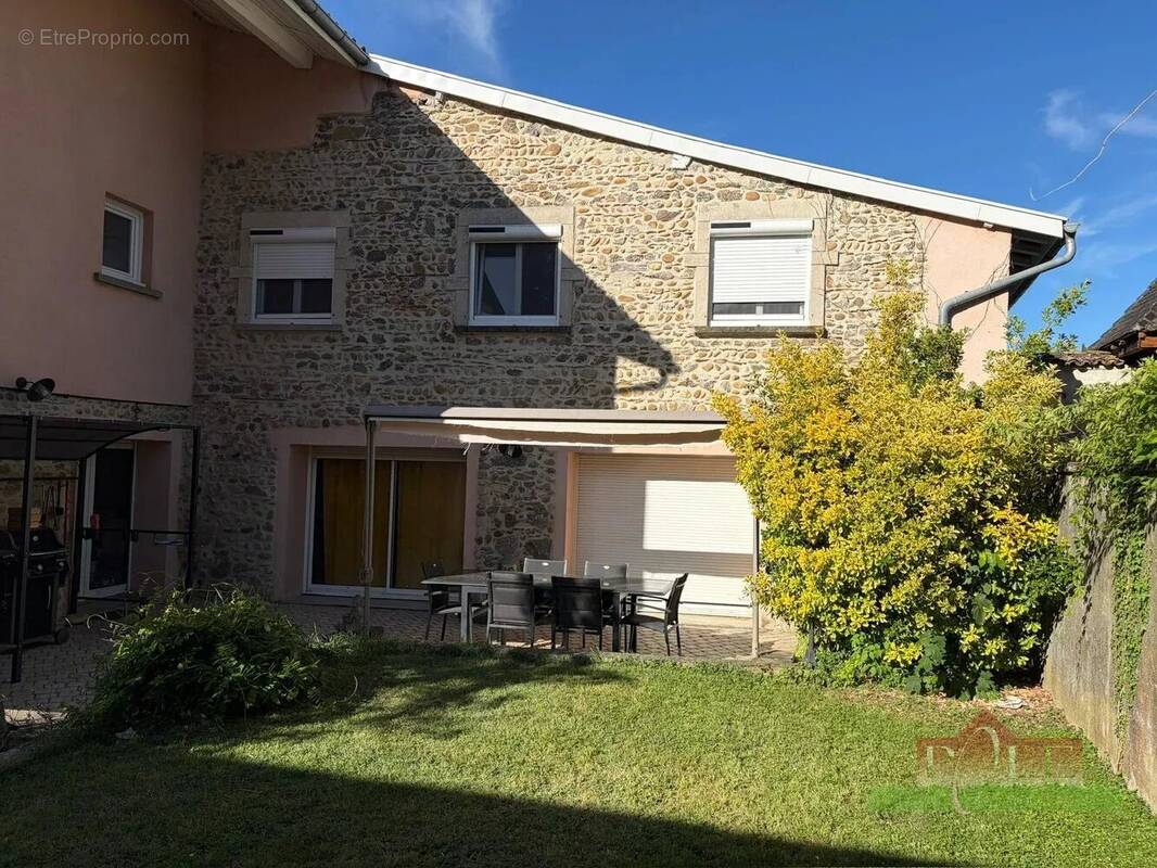 Maison à PONT-EVEQUE