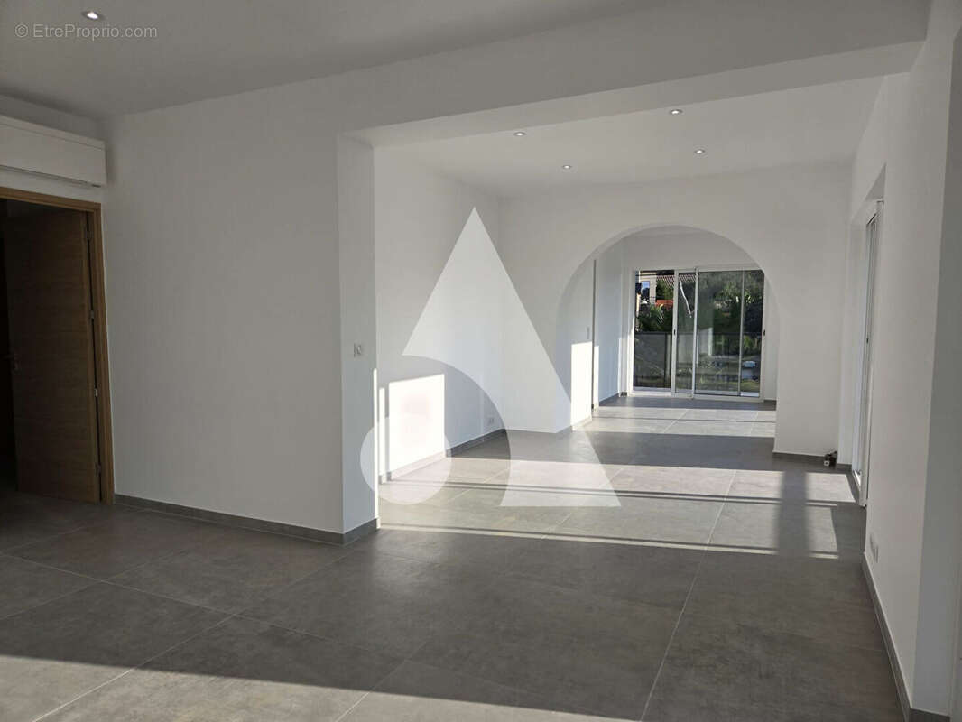 Appartement à SAINT-RAPHAEL