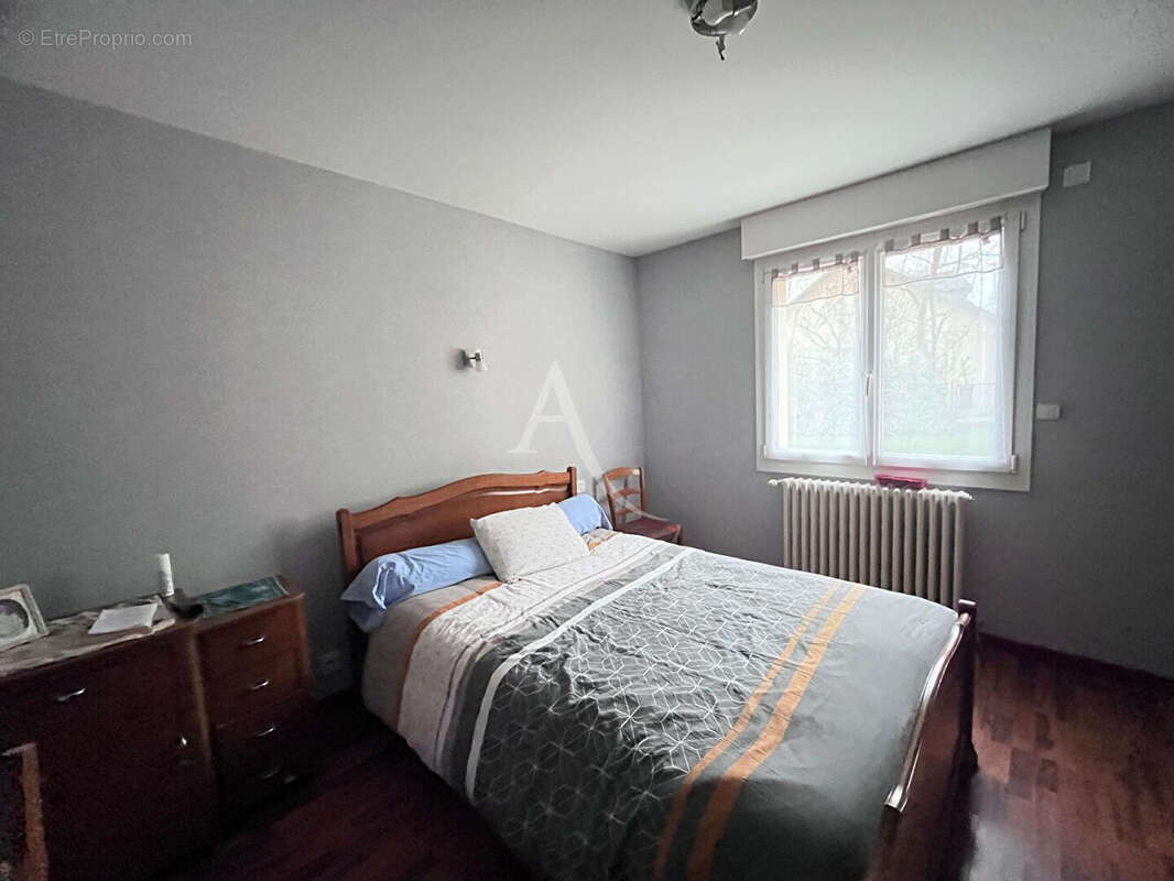 Maison à CHALONS-DU-MAINE