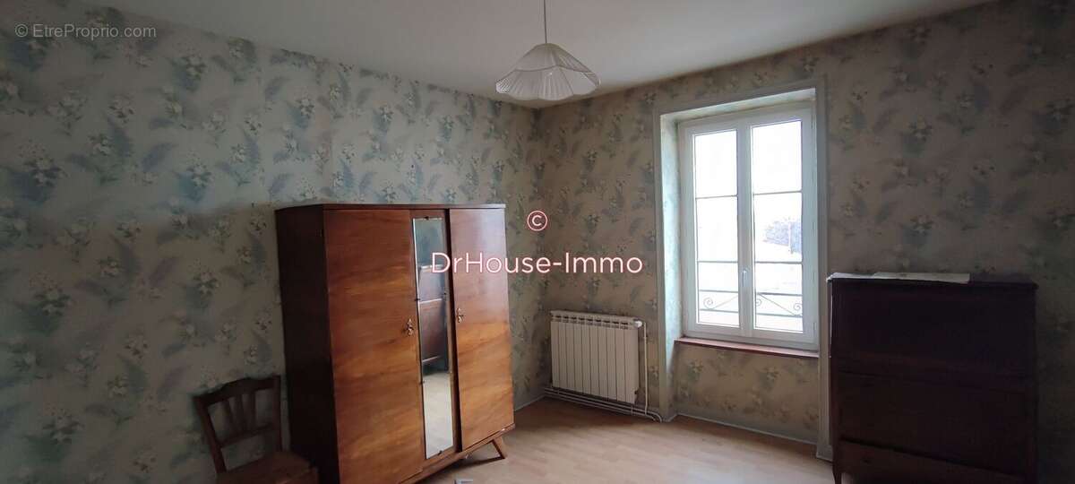 Maison à SAINT-GEORGES-D&#039;AURAC