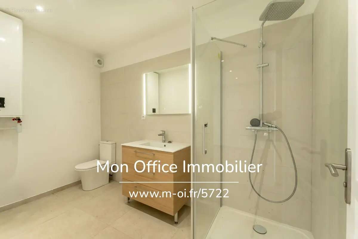 Appartement à VENELLES