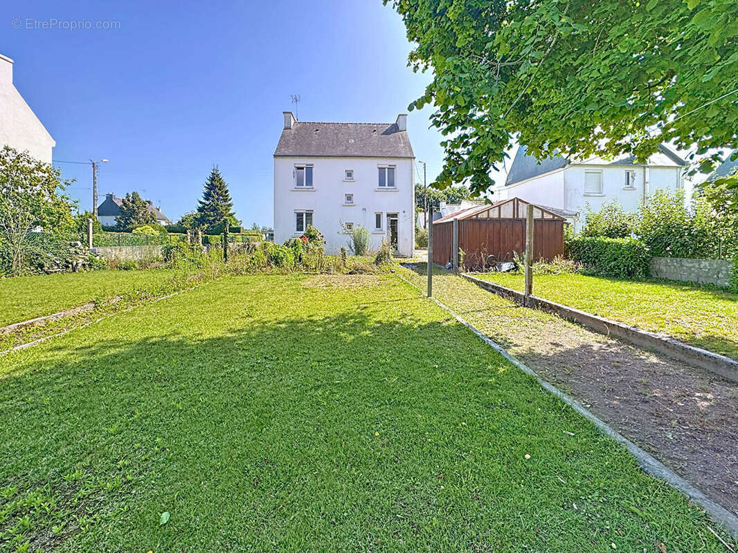 Maison à MELGVEN