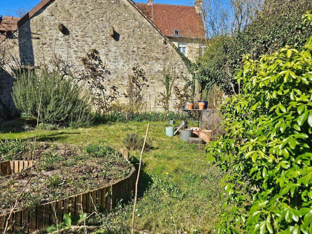 Maison de ville 4 chambres avec garage, cour et jardin - photo 10