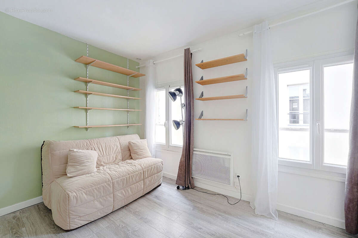 Appartement à PARIS-10E