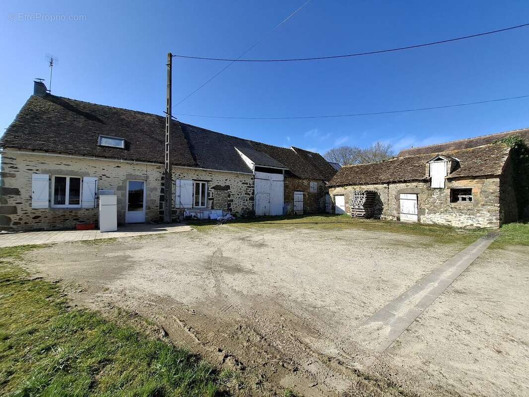 Maison à SOUGE-LE-GANELON