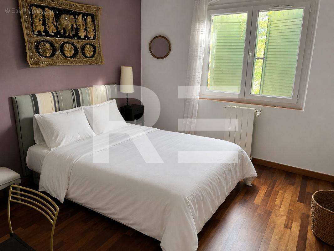 Superbe propriete avec piscine dependances la sainte baume - photo 8