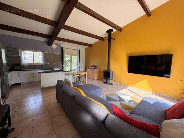 Maison à PEYROLLES-EN-PROVENCE