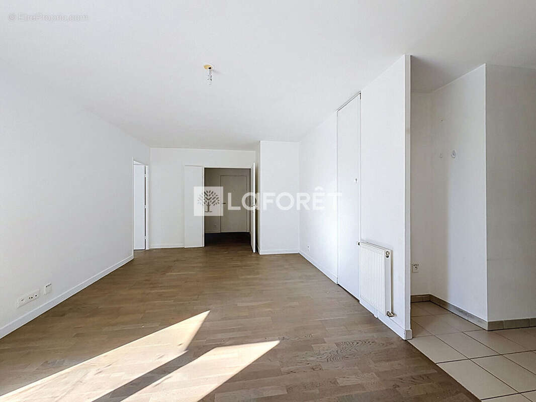 Achères - Appartement 2 pièces de 48 m² avec balcon et parking - photo 8