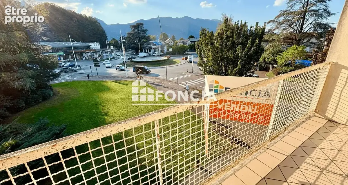 T3 de 56 m² avec balcon, vue dégagée et fort potentiel (Travaux de rénovation énergétique votés & payés) - photo 8