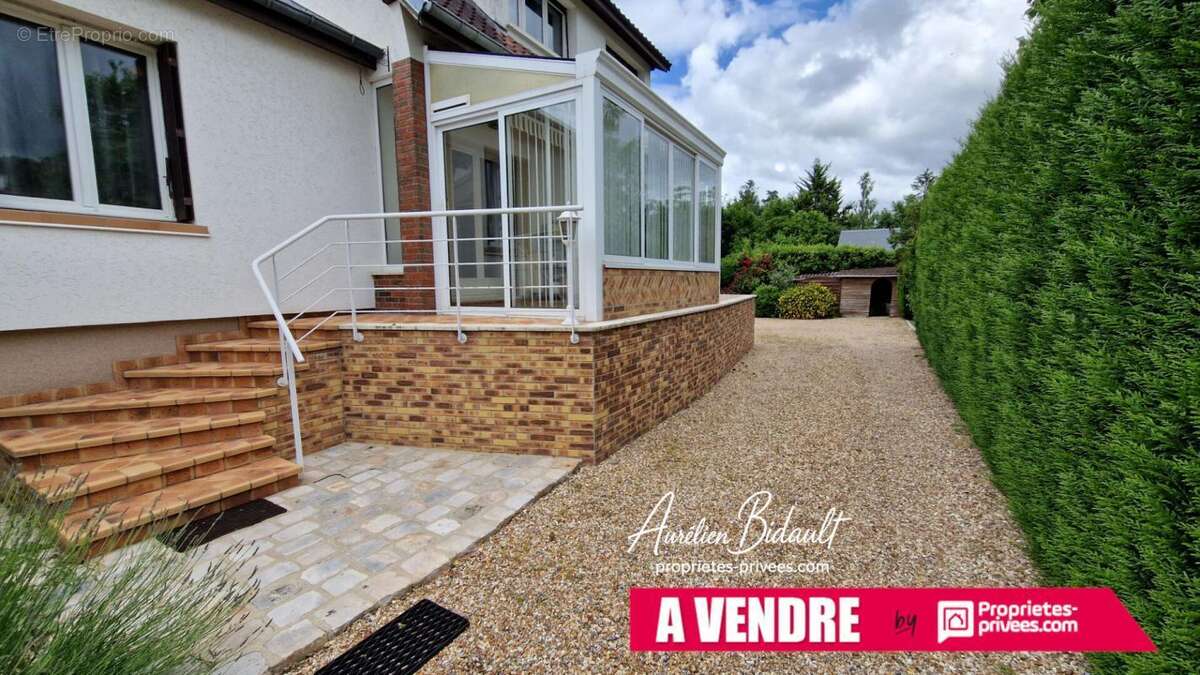 Maison 6 pièces 135m² Arnières-sur-Iron - photo 2