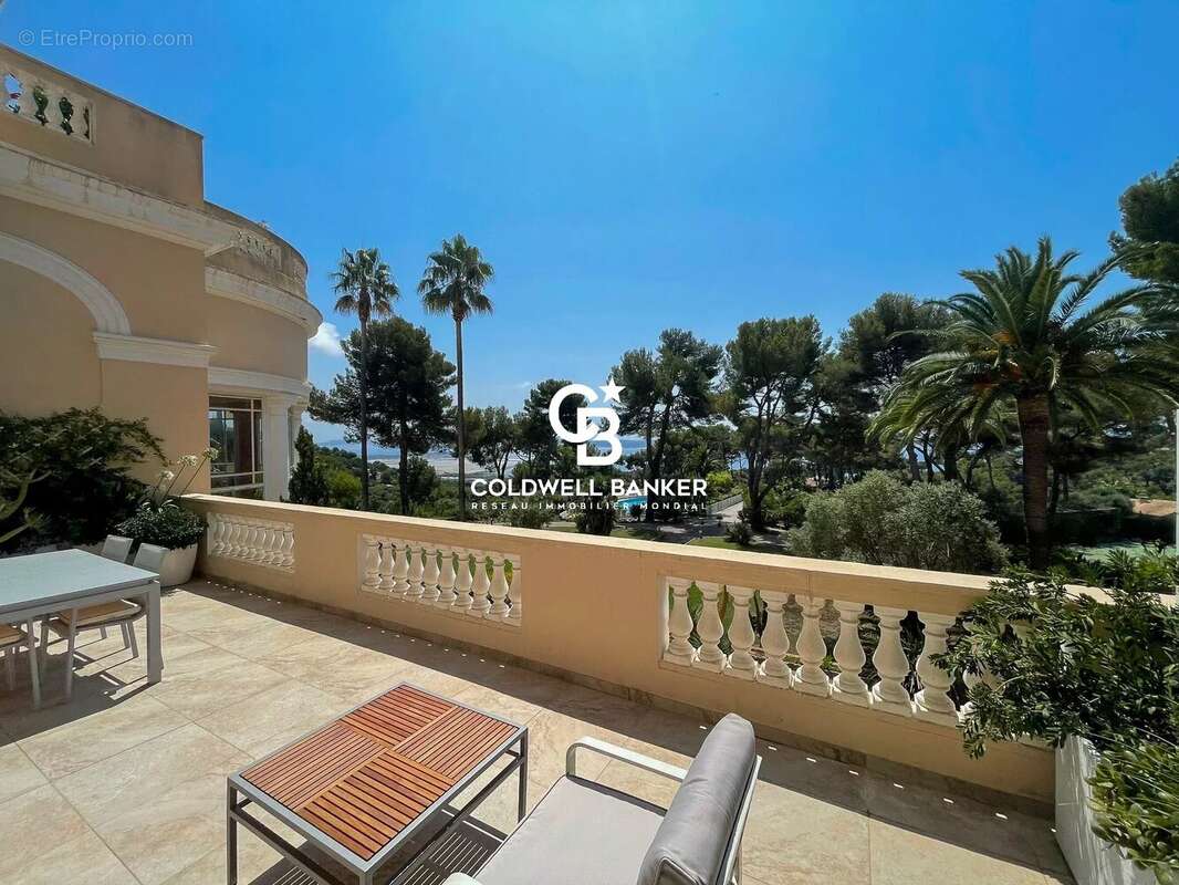 Appartement à HYERES