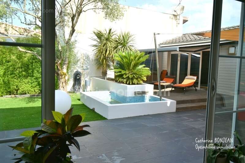 Maison à BLANQUEFORT