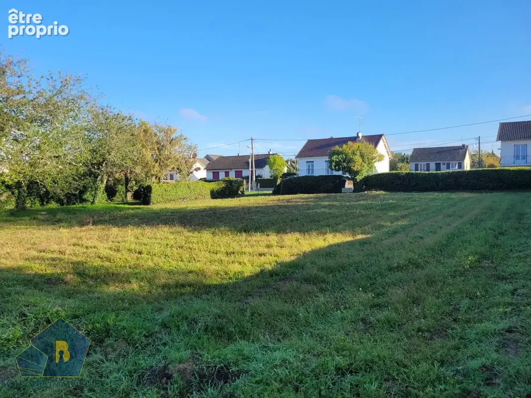 Terrain 1062 m² à Boussac  - photo 4