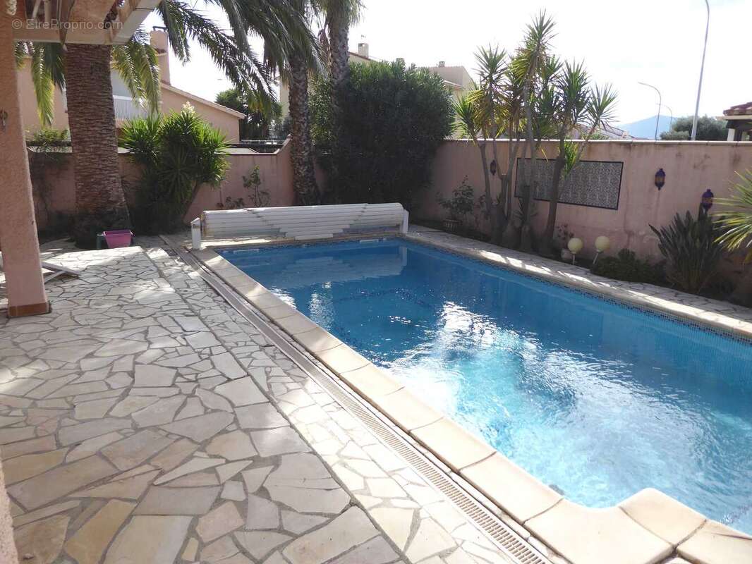 Perpignan Sud résidentiel Villa 3 faces F5 de 145m²  piscine sud - photo 9