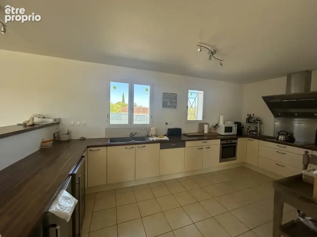 Coup de coeur pour cette magnifique maison avec piscine et vues dégagée sur terrain de 8249m2 - photo 35