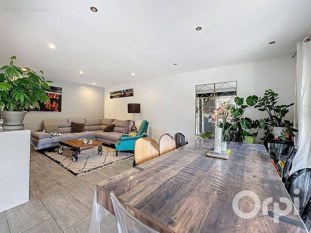 Appartement à VENCE