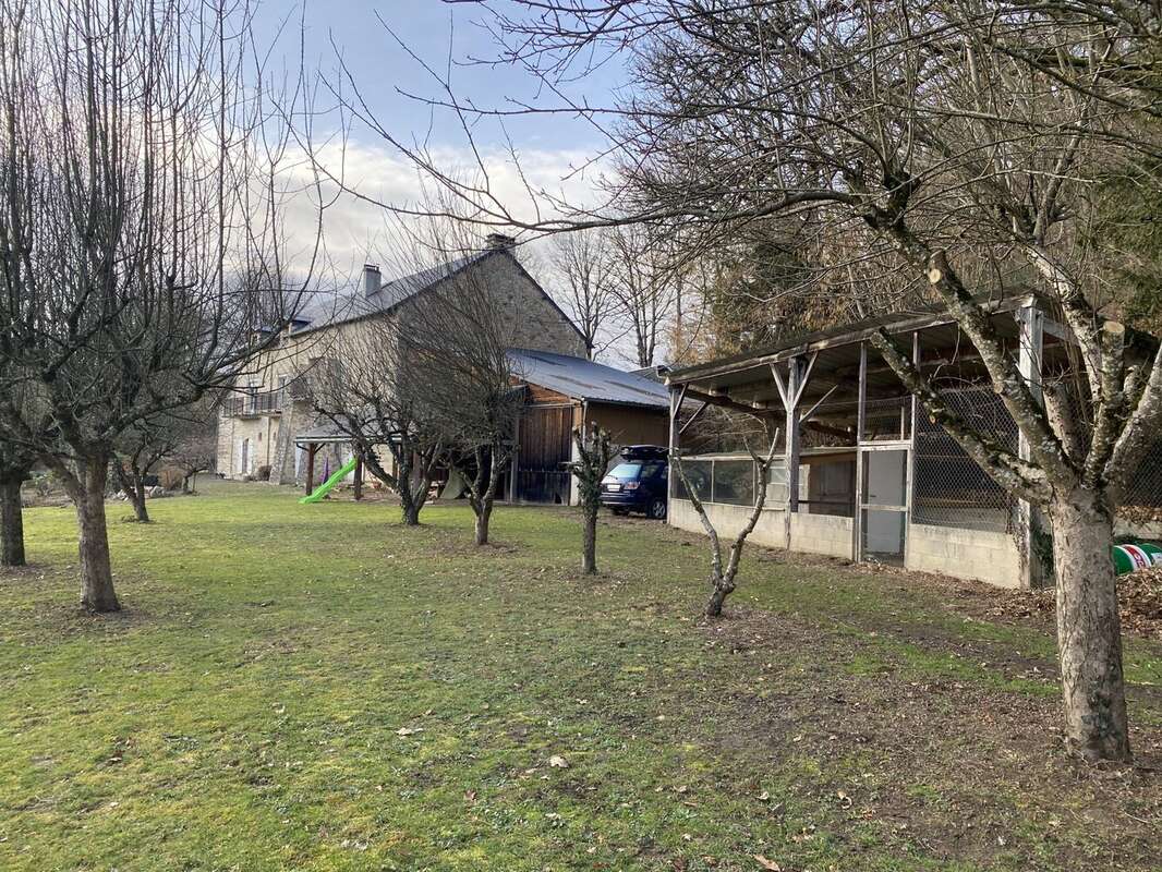 Maison à EYMOUTIERS