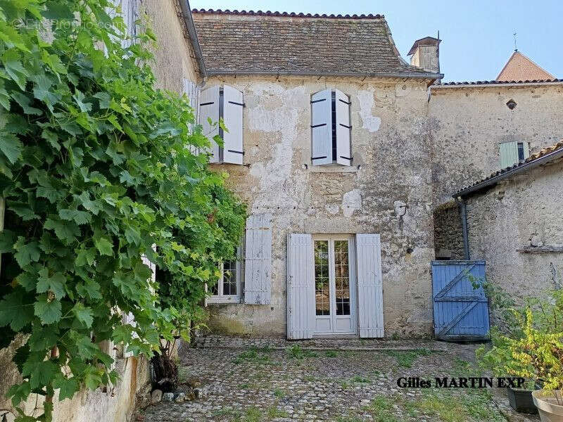 Maison 273 m² à Saint-Meard-De-Gurcon  - photo 7