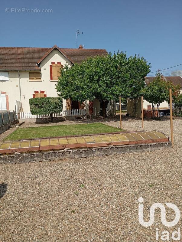 Photo 1 - Maison à GUEUGNON