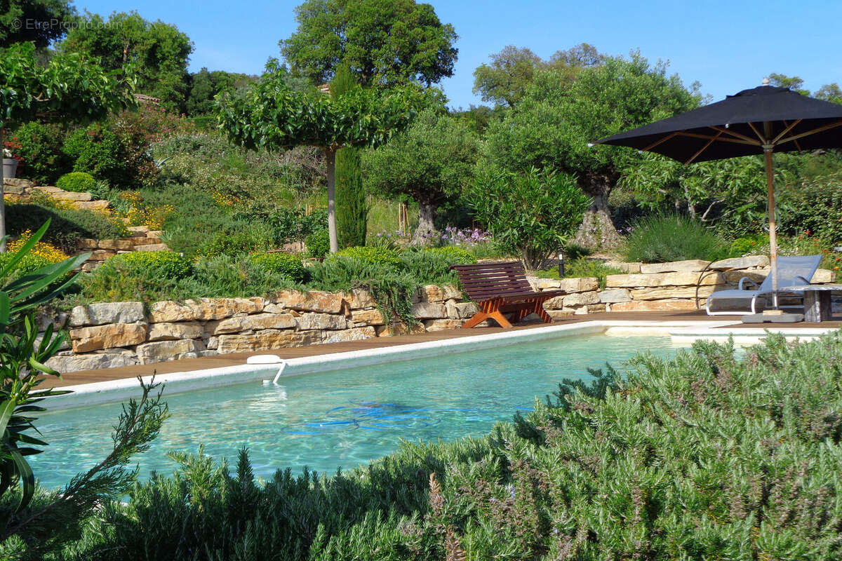 Maison à PLAN-DE-LA-TOUR