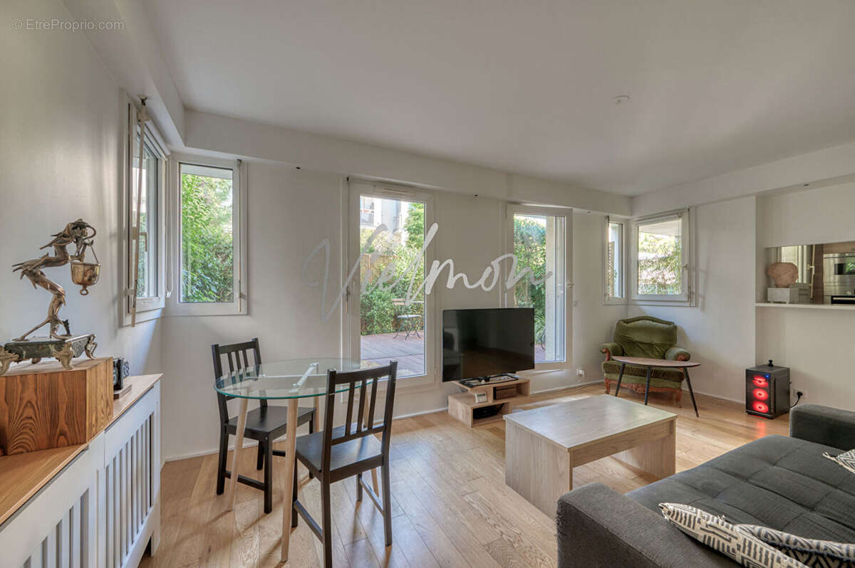 Appartement à ISSY-LES-MOULINEAUX