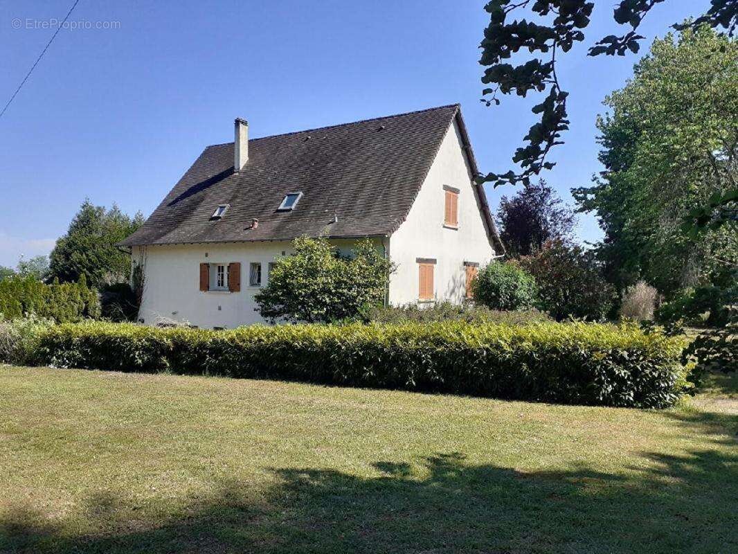 Maison à SAINT-HILAIRE-LES-PLACES