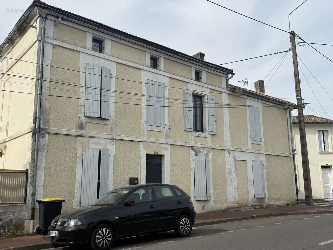 Maison à L'ISLE-D'ESPAGNAC