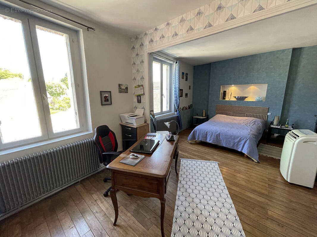 Maison Romorantin Lanthenay 10 pièce(s) 173.71 m2 - photo 13